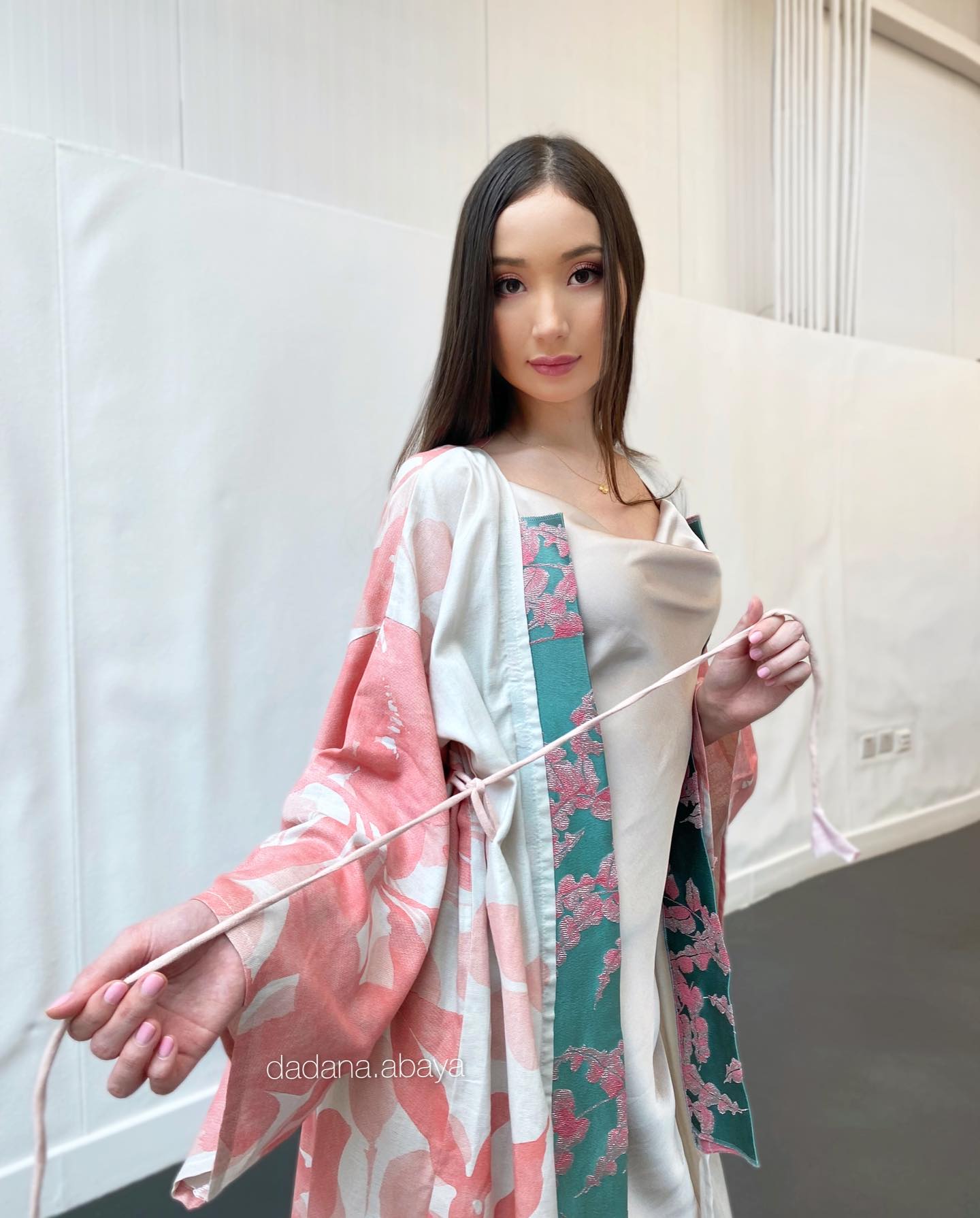 كيمونو ياباني مزهر