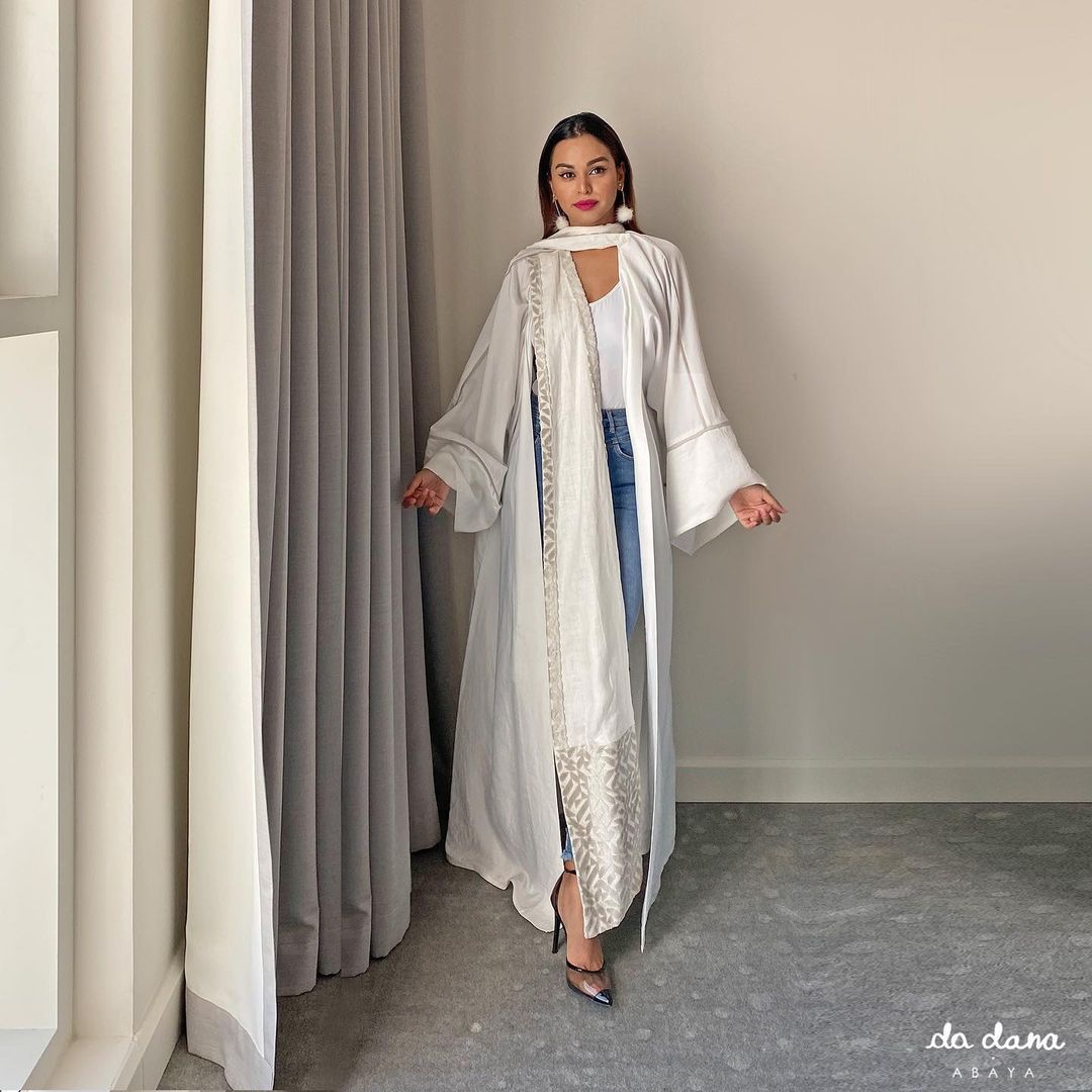 White abaya